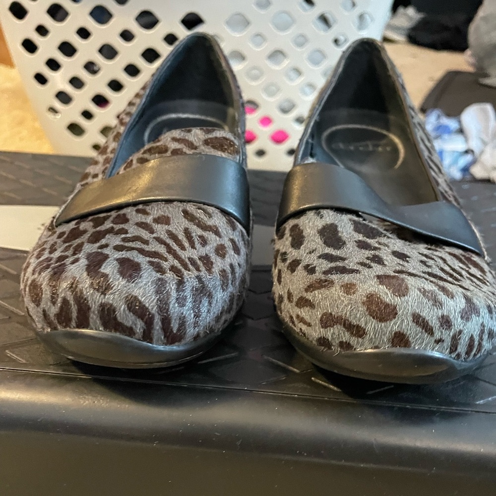 Dansko Oksana Gray Animal Print Flats sz 37 - Picture 1 of 5